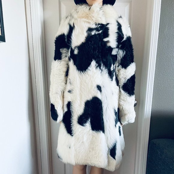 NOT FOR SALE - Spotted/Cow pattern Genuine Sheep Skin Shearing Fur Coat - Picture 3 of 12
